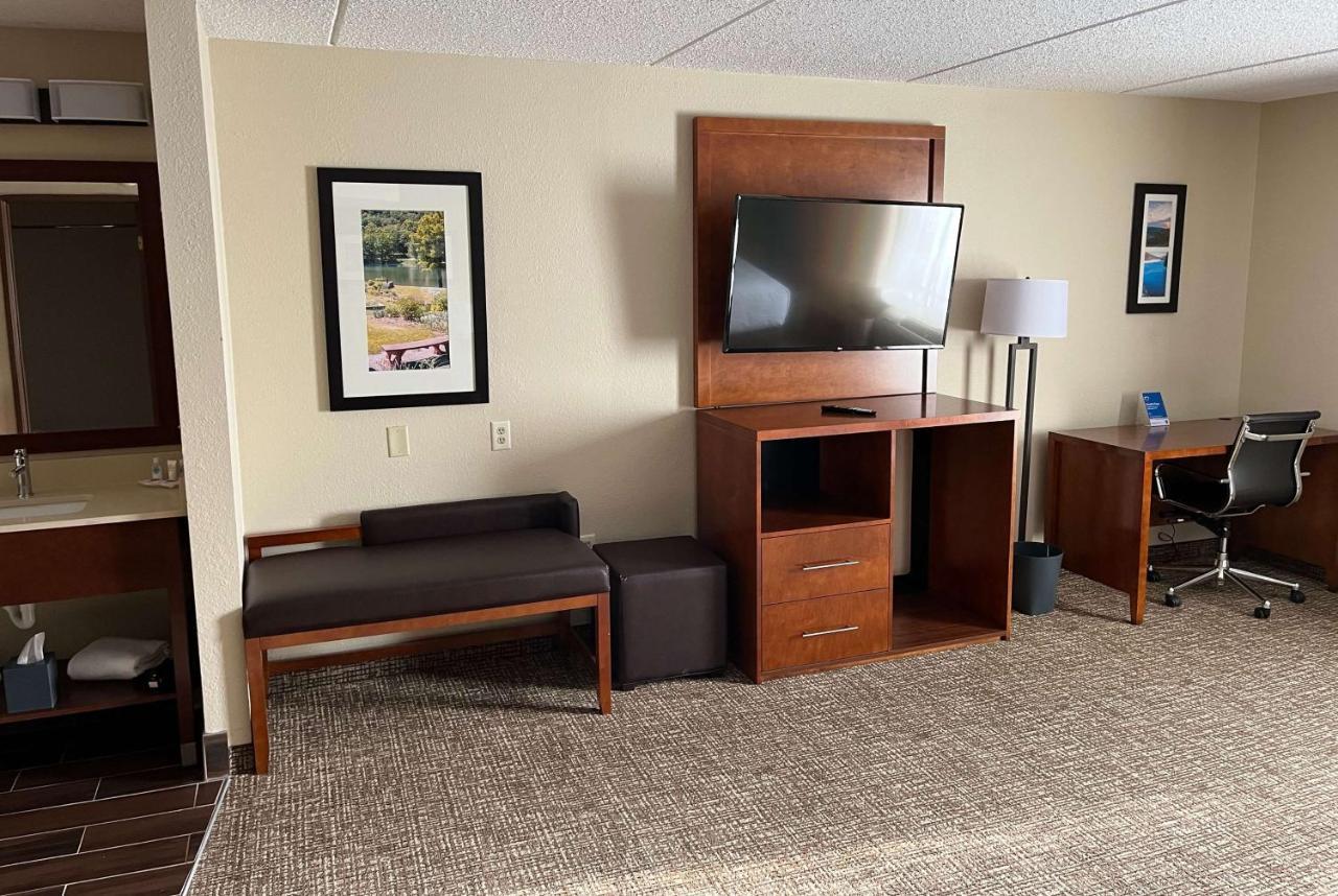 Wingate By Wyndham Clearfield Hotel Exterior photo